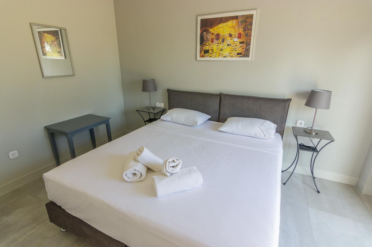 לאונידיון Amera - Troumpas Family Apartments מראה חיצוני תמונה